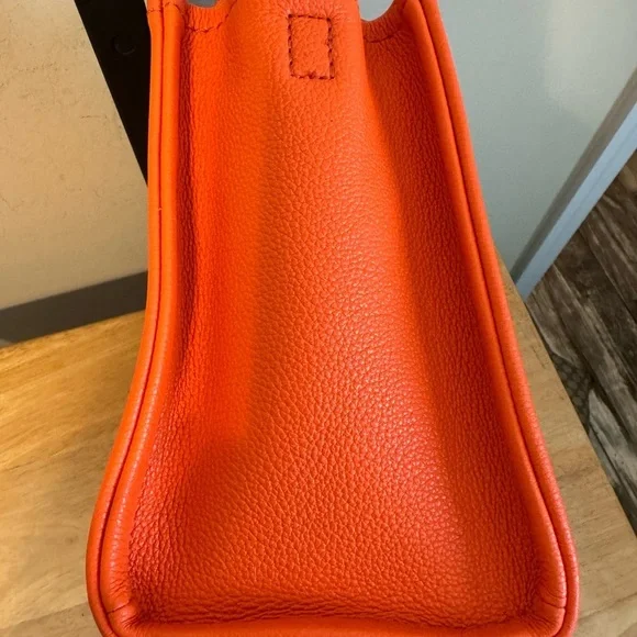 Marc Jacobs Bold Orange Tote Bag - Picture 4 of 8